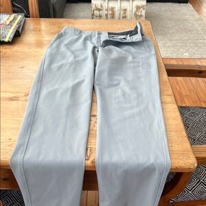 Under Armour Men’s Drive Golf Pants Worn a few times. Perfect Condition
